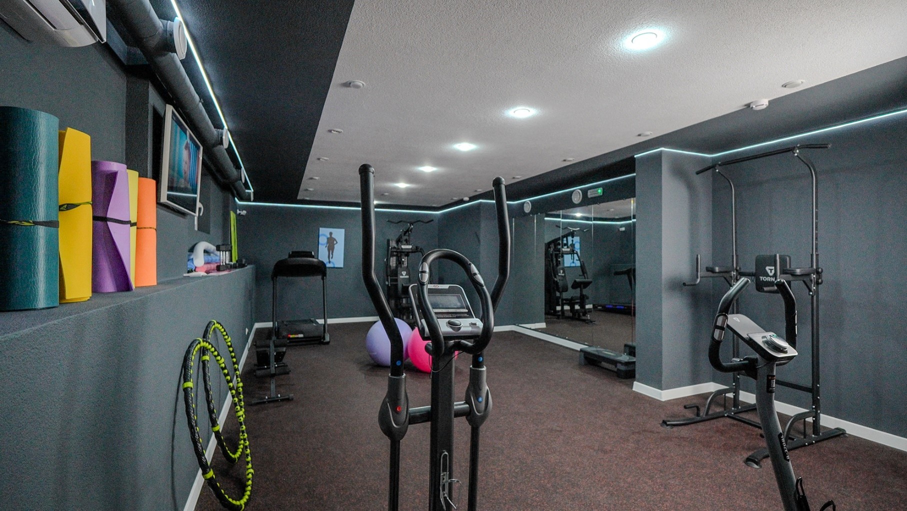 Тренажерный зал GRANDFIT — фото 1 — Отель СОФГРАНД 4*